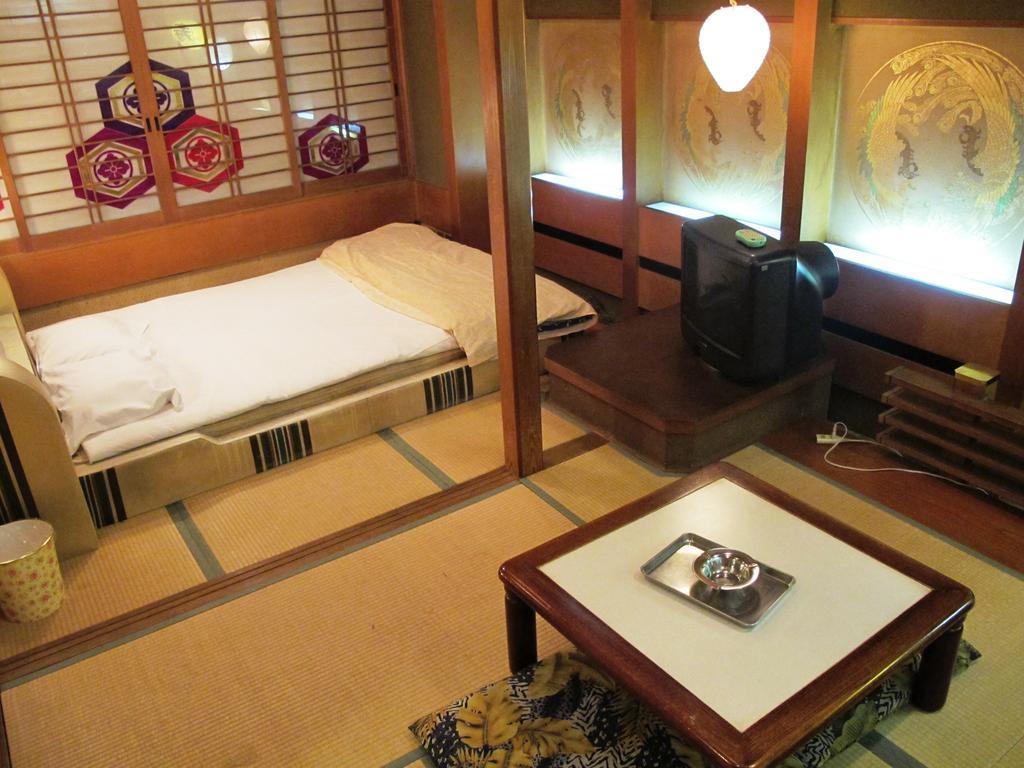Yoshi'S House Vandrehjem Osaka Eksteriør billede
